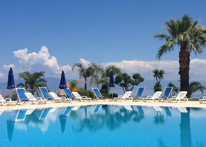 Villaggio Club Dolomiti Sul Mare * Pannaconi